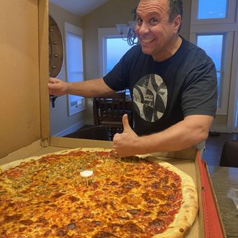 Benny Tesoro's - 28" 1/2 cheese 1/2 garlic mushroom. - Pizza Near Me - Nags Head, North Carolina