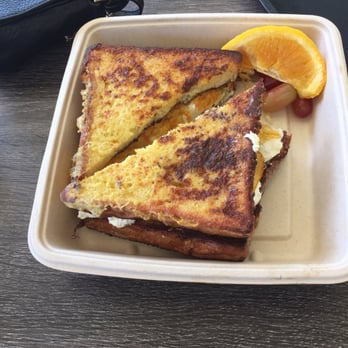 Wild Oak Cafe - Stuffed French toast - Cafes Near Me - Glendale, California Wild Oak Cafe - Stuffed French toast - Cafes Near Me - Glendale, California