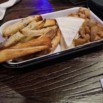 Sideshow - Brie cheese app - Sports Bars Near Me - New Paltz, New York