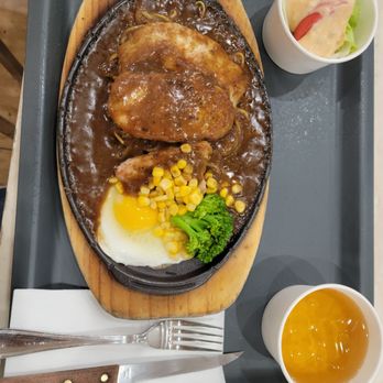 8090 Taiwanese Cuisine - Taiwanese style pork chop (with black pepper sauce) - Taiwanese Near Me - Flushing, New York 8090 Taiwanese Cuisine - Taiwanese style pork chop (with black pepper sauce) - Taiwanese Near Me - Flushing, New York