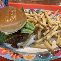 Signature-blend Bacon Cheddar Burger Signature-blend Bacon Cheddar Burger