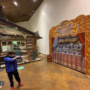 Bass Pro Shops - Outdoor Gear Near Me - Springfield, Missouri
