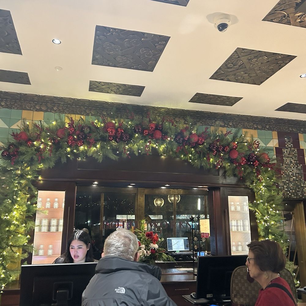 Bottleworks Hotel - Hotels Near Me - Indianapolis, Indiana