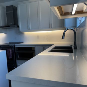 Ultrapro Contracting - Beautiful quartz - General Contractors Near Me - Toronto, Ontario Ultrapro Contracting - Beautiful quartz - General Contractors Near Me - Toronto, Ontario