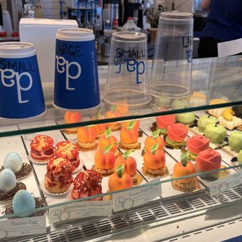 D'Andrews Bakery & Cafe - Bakeries Near Me - Nashville, Tennessee
