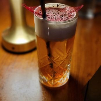 Willow - Cocktail Bars Near Me - Detroit, Michigan