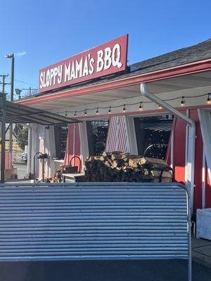 Sloppy Mama's BBQ by null