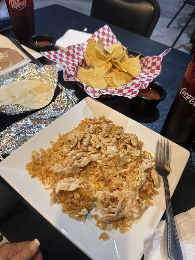 Don Vrgas Mariscos & Grill