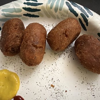 Wienerschnitzel - Not only were my mini corn dogs burnt, but they burnt the flavor out of them too. - Fast Food Near Me - San Jose, California Wienerschnitzel - Not only were my mini corn dogs burnt, but they burnt the flavor out of them too. - Fast Food Near Me - San Jose, California