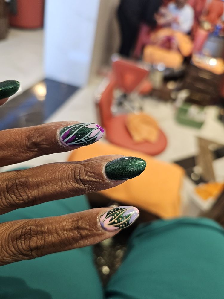 DELUXE NAIL SALON SPA Updated September 2024 28 Photos & 25 Reviews