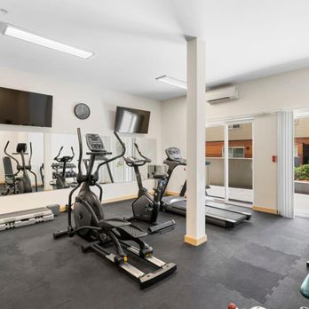 Guinevere Apartment Homes - Fitness Area - Apartments Near Me - Seattle, Washington Guinevere Apartment Homes - Fitness Area - Apartments Near Me - Seattle, Washington