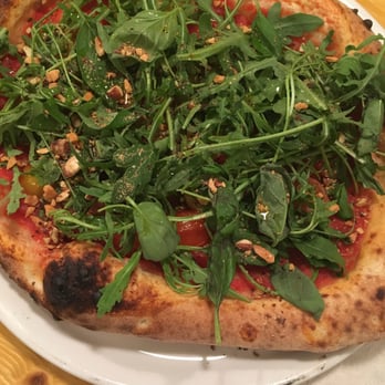 485Grad - Vegane Tomate mit Mandel. War gut. Boden aber echt weich. - Pizza Near Me - Cologne, NW