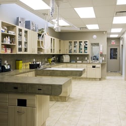 Laird-Eglinton Pet Hospital - The treatment area at Laird-Eglinton Pet Hospital.