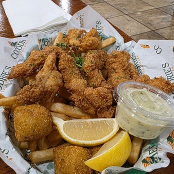 Cocodrie’s Bayou Kitchen - Catfish basket - Cajun/Creole Near Me - North Richland Hills, Texas Cocodrie’s Bayou Kitchen - Catfish basket - Cajun/Creole Near Me - North Richland Hills, Texas