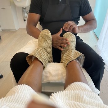 The Ivy Hotel - Foot mask - Hotels Near Me - Baltimore, Maryland The Ivy Hotel - Foot mask - Hotels Near Me - Baltimore, Maryland