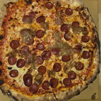 The Garage - Meat Pizza Delishous - Food Trucks Near Me - Frederick, Maryland The Garage - Meat Pizza Delishous - Food Trucks Near Me - Frederick, Maryland