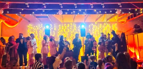 Block Party Entertainment by null