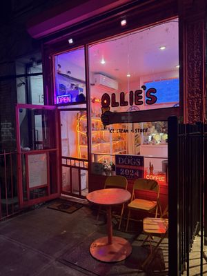 Ollie’s Ice Cream + Stuff by null