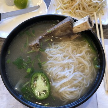 Vietnam Kitchen - Pho Bo Hanoi-Beef bone in short rib Request to have them cook a little longer. The rib would be so tender it slides off. - Vietnamese Near Me - Arcadia, California Vietnam Kitchen - Pho Bo Hanoi-Beef bone in short rib Request to have them cook a little longer. The rib would be so tender it slides off. - Vietnamese Near Me - Arcadia, California
