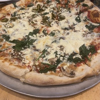 Fellini's Pizza - Spinach Mushroom Pizza - Pizza Near Me - Atlanta, Georgia