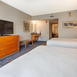 Embassy Suites by Hilton Chicago O'Hare Rosemont - Guest room amenity