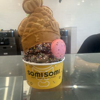 Somisomi - Cookies and Cream with sprinkles - Desserts Near Me - Milpitas, California Somisomi - Cookies and Cream with sprinkles - Desserts Near Me - Milpitas, California