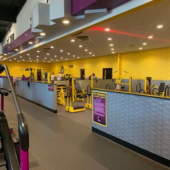 Planet Fitness - Circuit training area - Gyms Near Me - Napa, California Planet Fitness - Circuit training area - Gyms Near Me - Napa, California