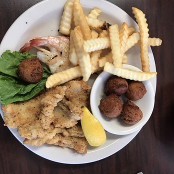 Rick's Crab Trap - Fried catfish, grilled shrimp - Bars Near Me - Fort Walton Beach, Florida Rick's Crab Trap - Fried catfish, grilled shrimp - Bars Near Me - Fort Walton Beach, Florida