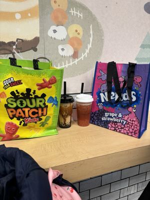 Great Lakes Crossing Outlets by null