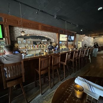 Arch City Tavern - New American Near Me - Columbus, Ohio