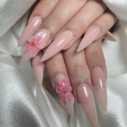 V.O Nails and Spa - Pedicure manicure near me