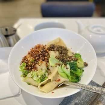 Highland Noodles - Fried Red Chili Flakes Noodles w/ Ground Pork - Noodles Near Me - Milpitas, California Highland Noodles - Fried Red Chili Flakes Noodles w/ Ground Pork - Noodles Near Me - Milpitas, California