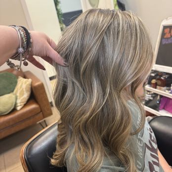 Vanity Hair Studio - Hair Salons Near Me - Baytown, Texas