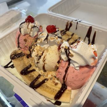 Michoacana Alhambra - Banana split. - Ice Cream & Frozen Yogurt Near Me - Alhambra, California