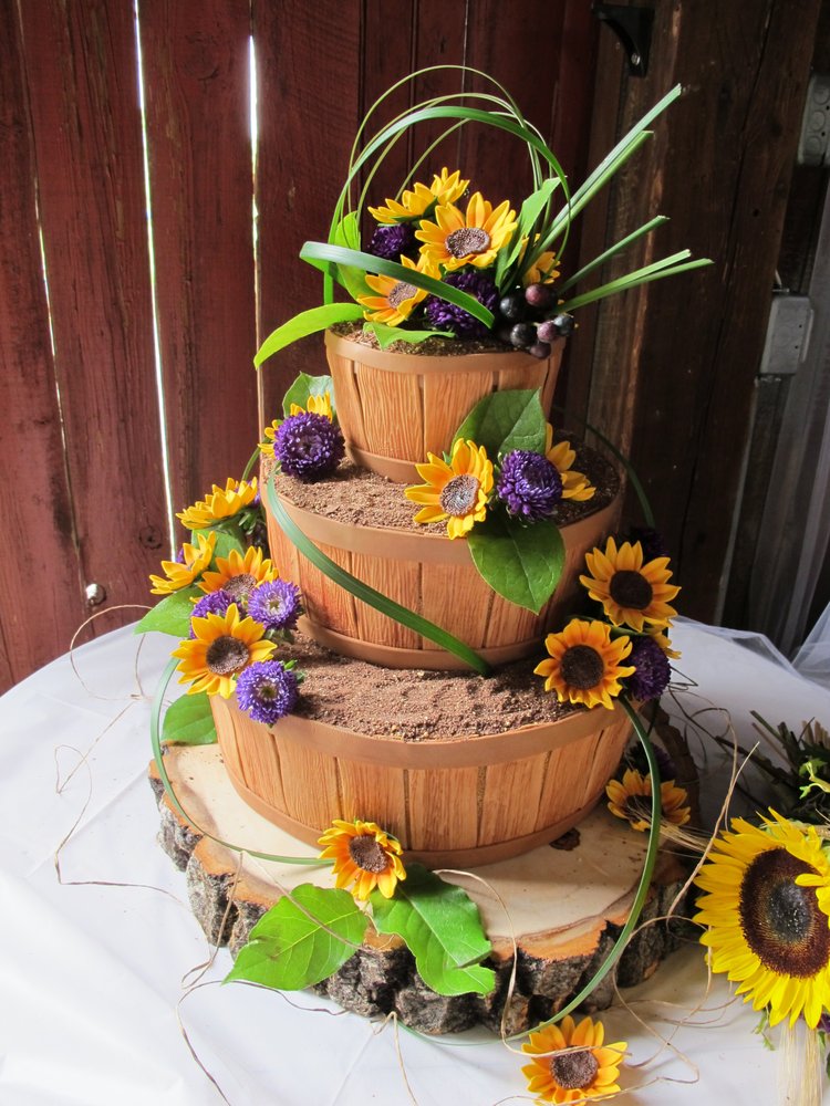 ROSIE’S CREATIVE CAKES 2385 Junction Rd, Manheim, Pennsylvania