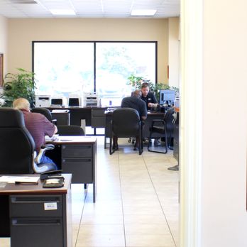 McKinna Auto Sales - The crew, hard at work. - Used Car Dealers Near Me - Brunswick, Georgia McKinna Auto Sales - The crew, hard at work. - Used Car Dealers Near Me - Brunswick, Georgia