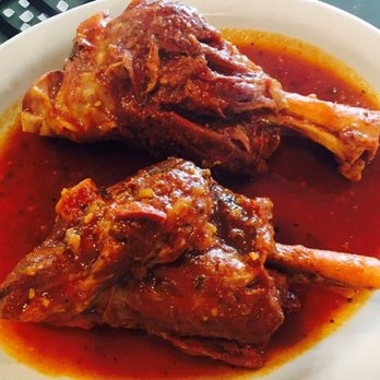 El Pub - Lamb shank osso bucco - Cuban Near Me - Miami, Florida El Pub - Lamb shank osso bucco - Cuban Near Me - Miami, Florida