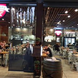 Schnitz - Spacious and airy tables