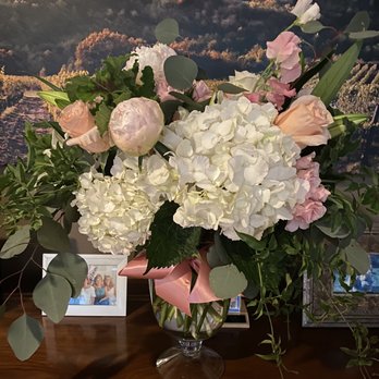 Couture Flowers by Kimberly Perry - Wedding Planning Near Me - Costa Mesa, California Couture Flowers by Kimberly Perry - Wedding Planning Near Me - Costa Mesa, California
