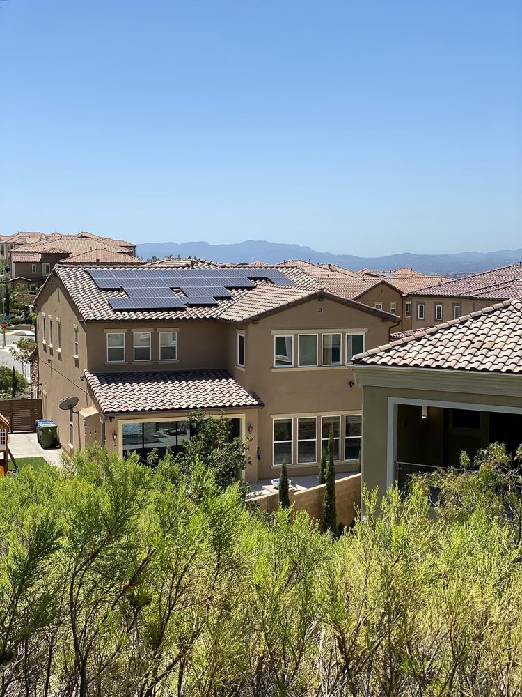 Slide of American Array Solar and Roofing