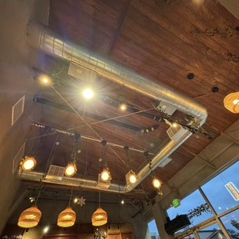 Kwan Kitchen - Thai Near Me - Pasadena, California
