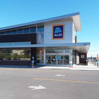 ALDI - the front of the aldi store - Grocery Near Me - Knoxville, Tennessee