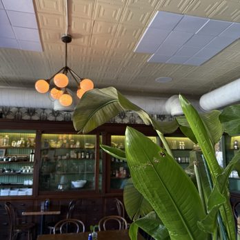 Hillside Farmacy - New American Near Me - Austin, Texas
