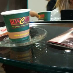 Beauté Store - Un caffè per le clienti!
