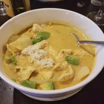 Thai Dee - Yellow curry with chicken. Very tasty, my favorite dish. - Thai Near Me - San Antonio, Texas Thai Dee - Yellow curry with chicken. Very tasty, my favorite dish. - Thai Near Me - San Antonio, Texas