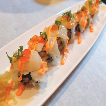 Shinobu Sushi - Hotate dream roll - Japanese Near Me - North York, Ontario