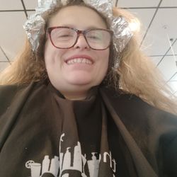 The Hair Bar - Highlight applying