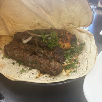 El Laham Restaurant - Hookah Bars Near Me - Cranston, Rhode Island El Laham Restaurant - Hookah Bars Near Me - Cranston, Rhode Island