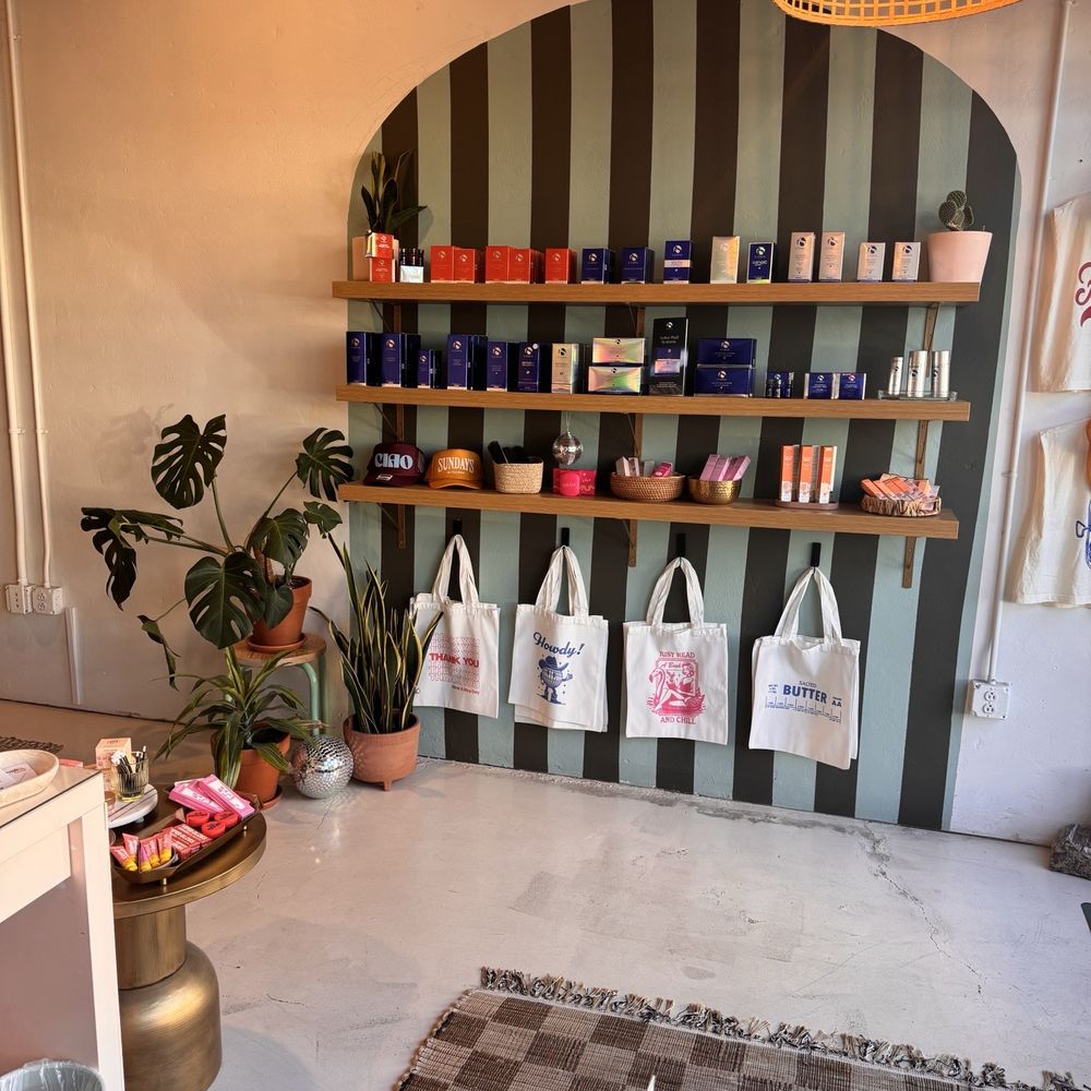 Leo and Lo - Skin Care Near Me - Tucson, Arizona Leo and Lo - Skin Care Near Me - Tucson, Arizona