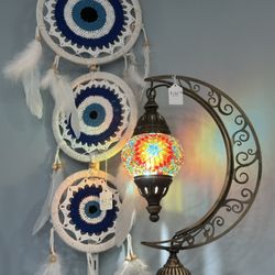 Ninth and Main Gift Shop - Dream Catchers and Turkish Lamps. What more could one want?